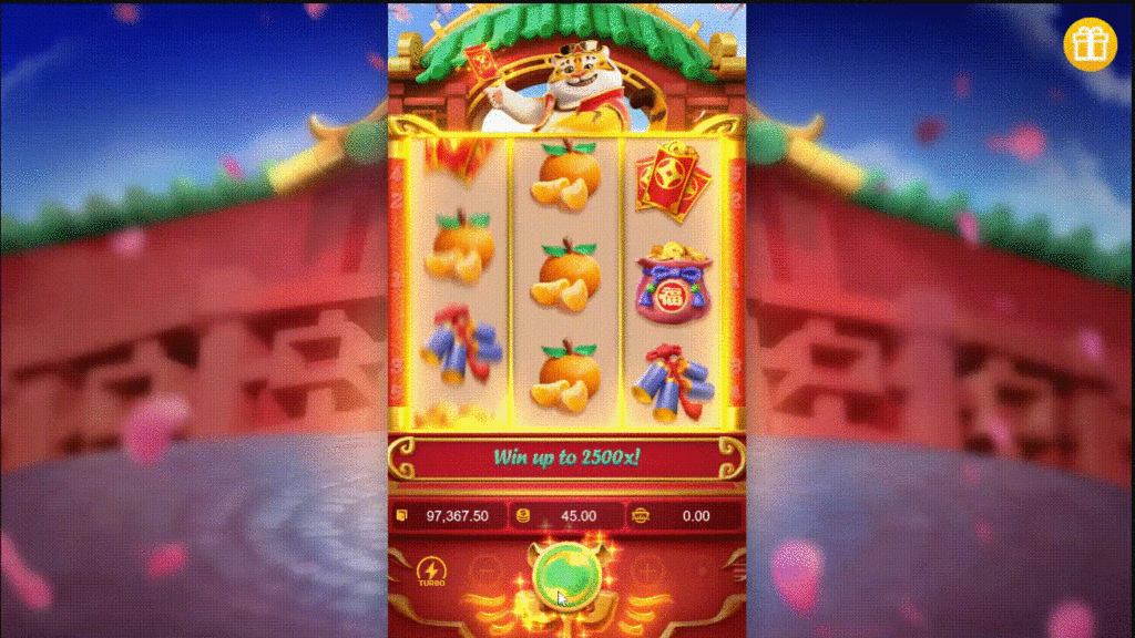 Tela de'Mega Win' no jogo de slot Fortune Tiger, exibindo um prêmio de 900.00 com o mascote do tigre comemorando no topo dos rolos, ilustrando um exemplo de grande vitória no jogo.